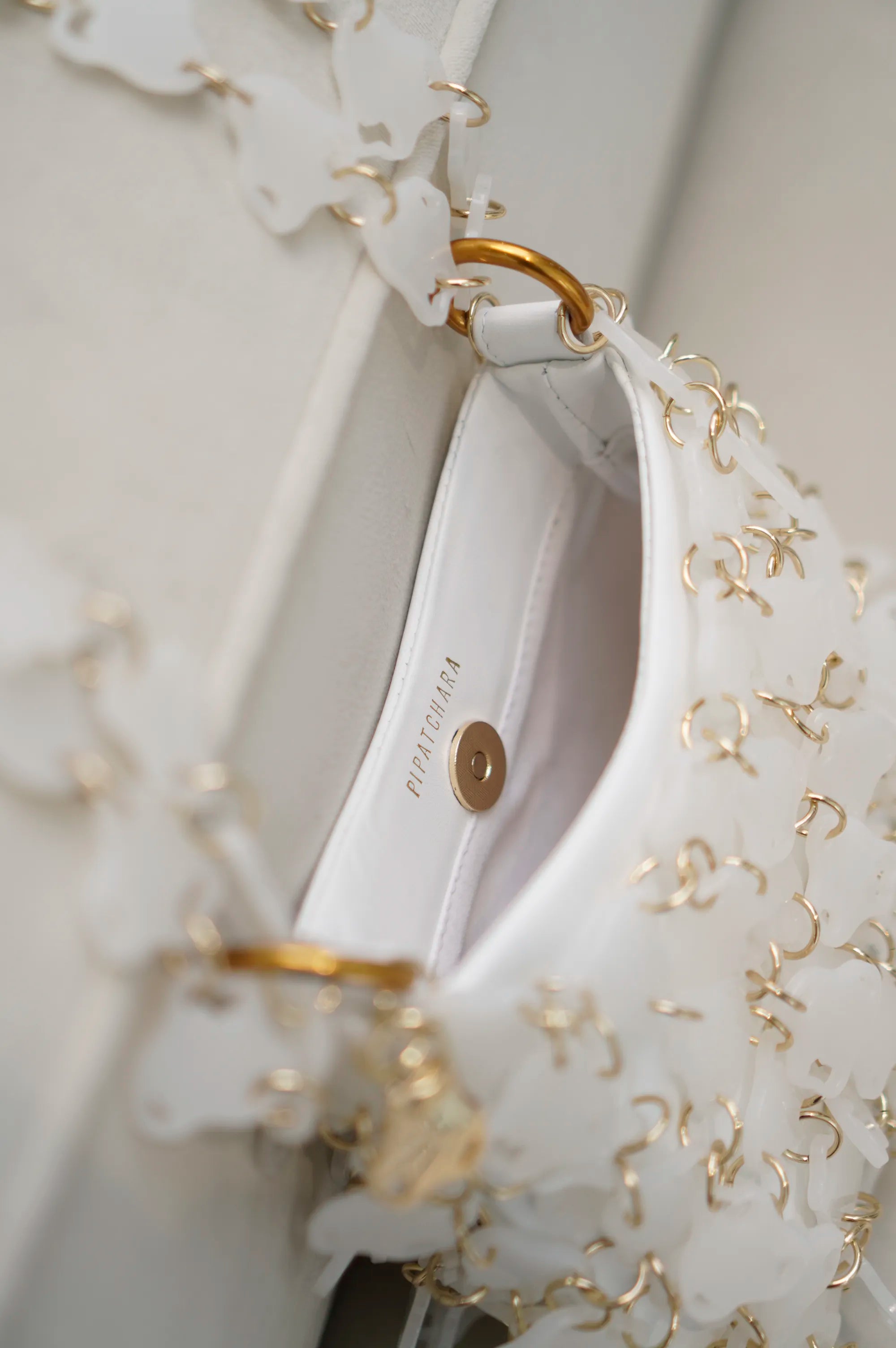 Infinitude Jade Bag(Clear White)