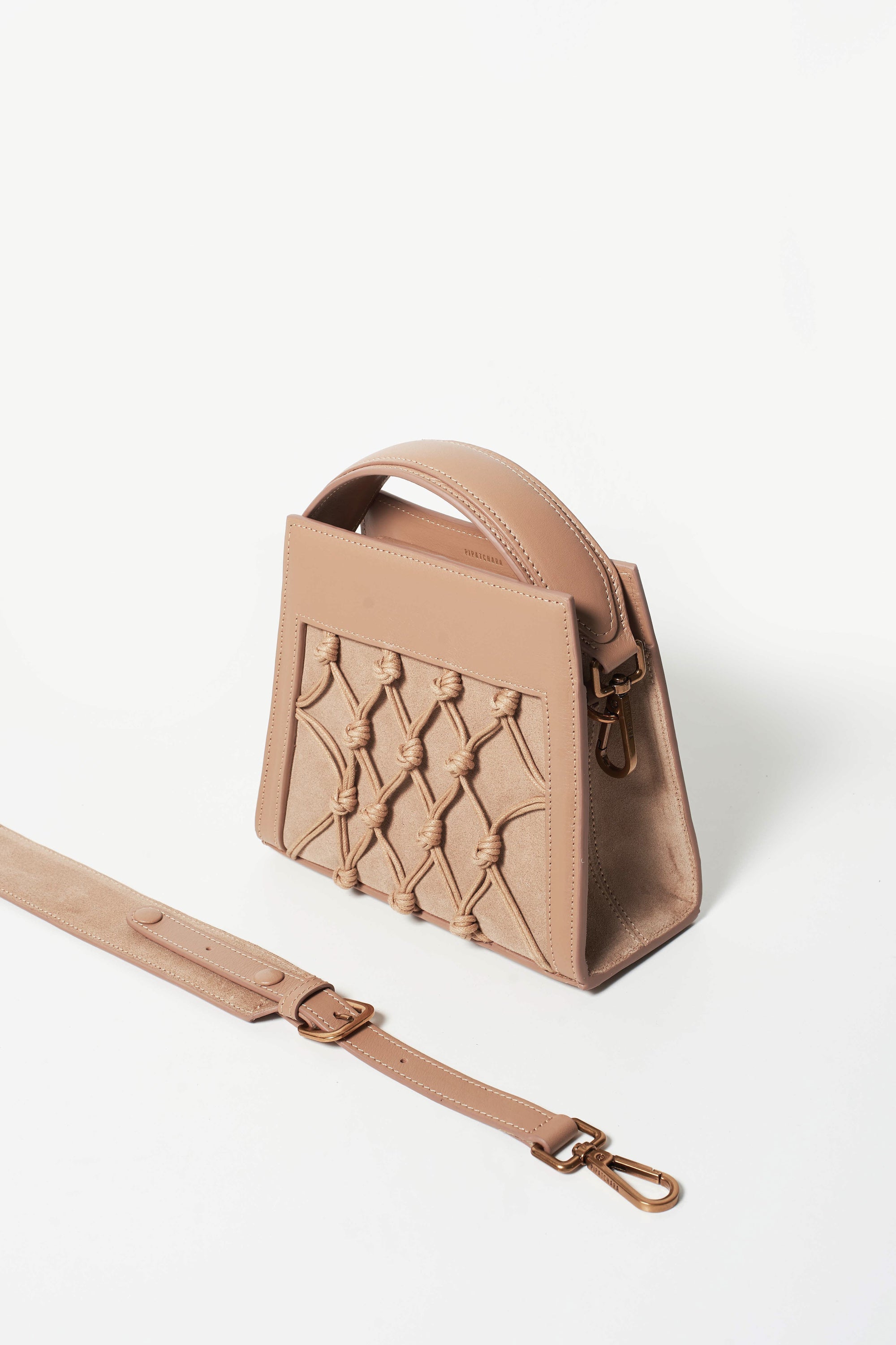 Amu Bag(Nude, Medium)